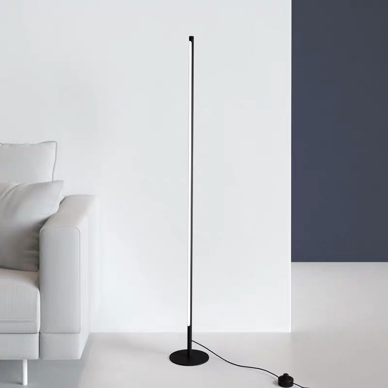 Мінімалістичний та стильний торшер Pipeline Floor lamp