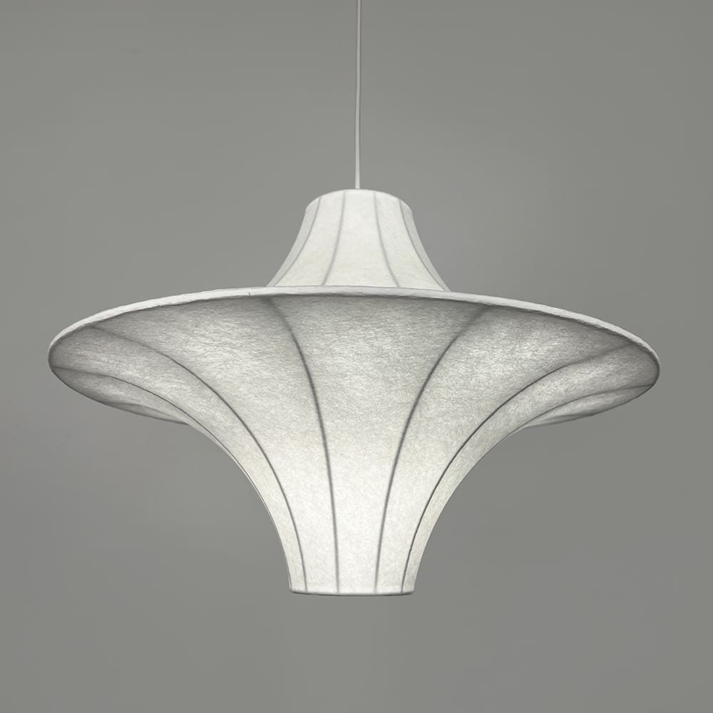 Люстра із білим фігурним дзигоподібним абажуром 50х38 см
