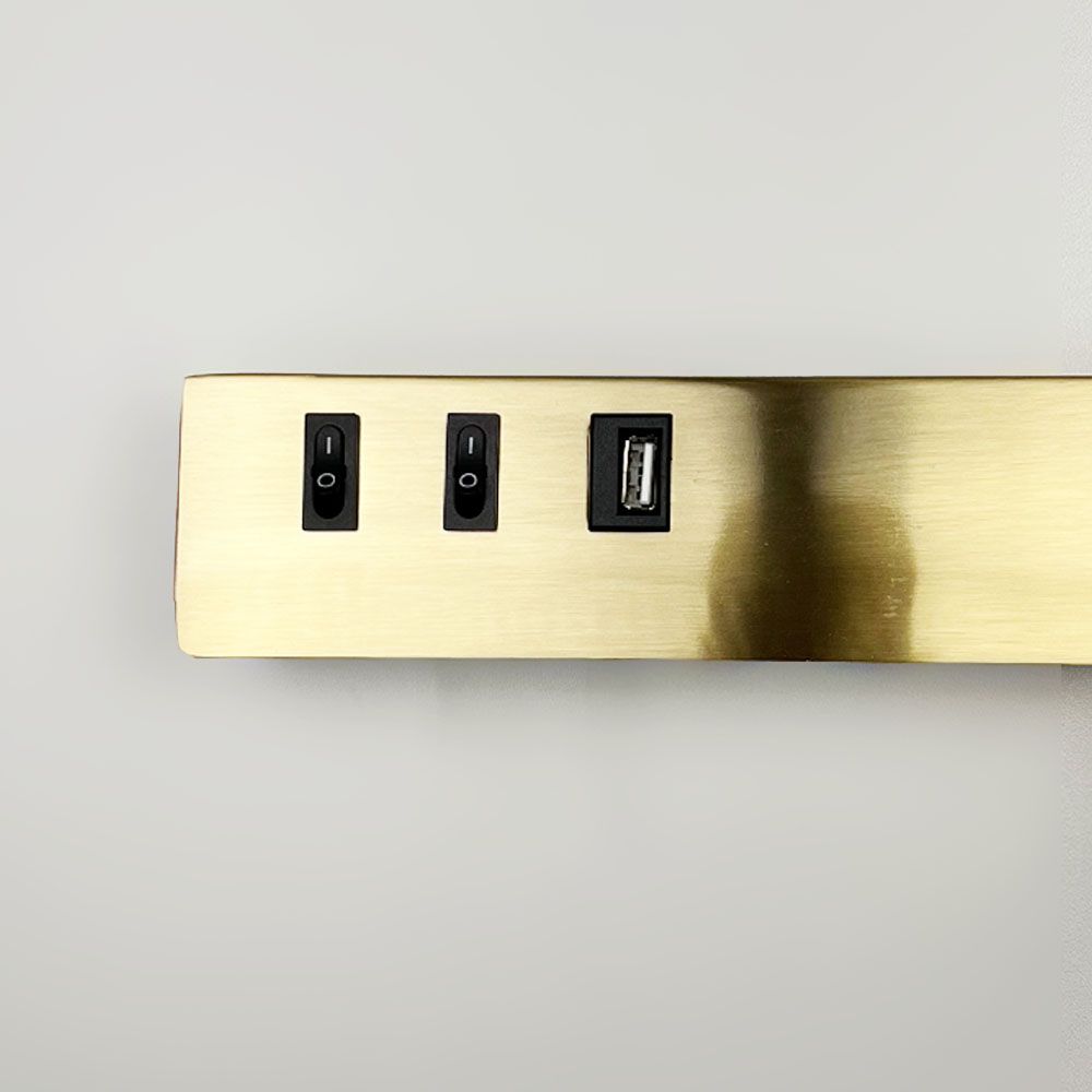 Латунне бра з поворотним спотом справа + розʼєм USB WJ 028/2 L AB (лівий)
