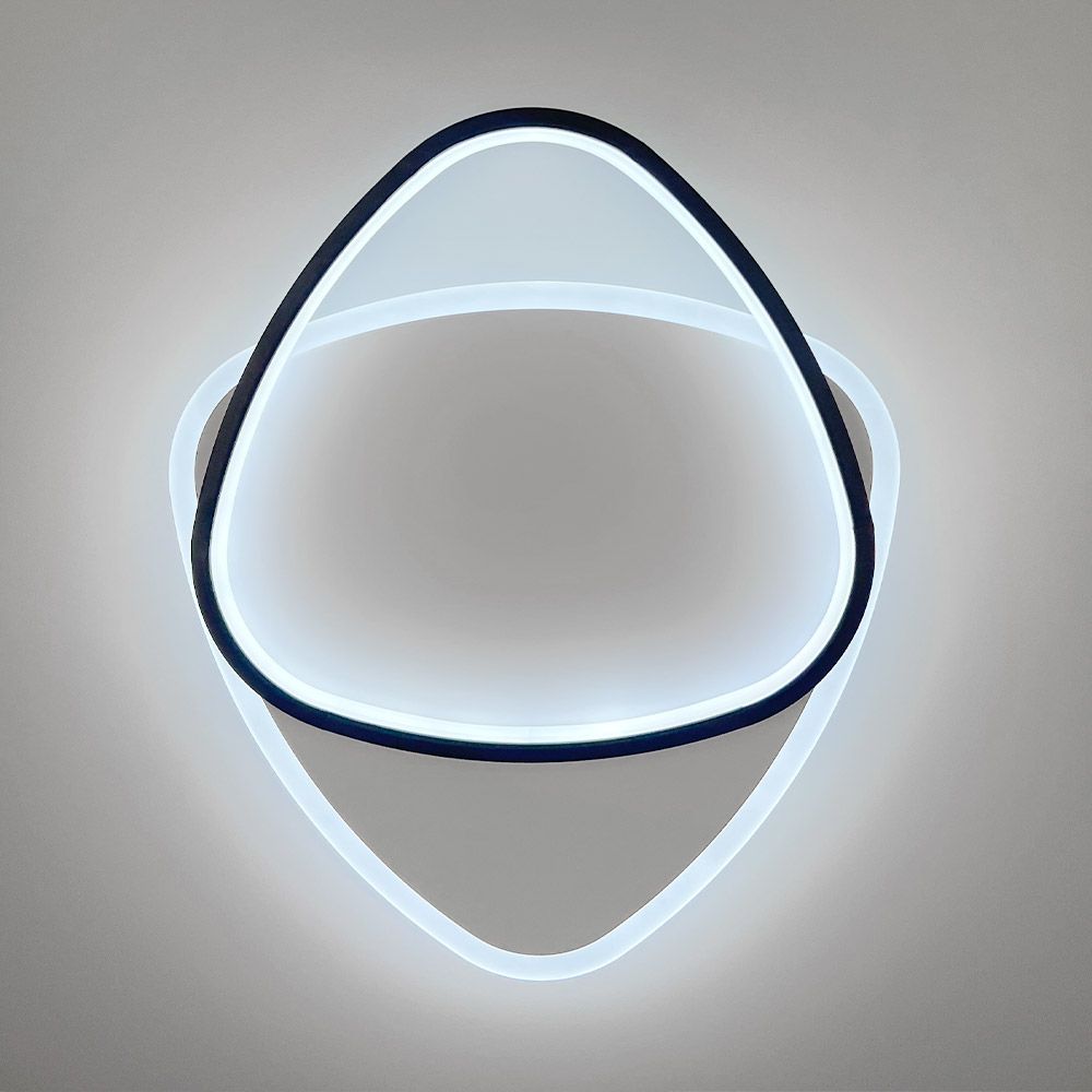 Сучасний LED-світильник у чорно-білому корпусі