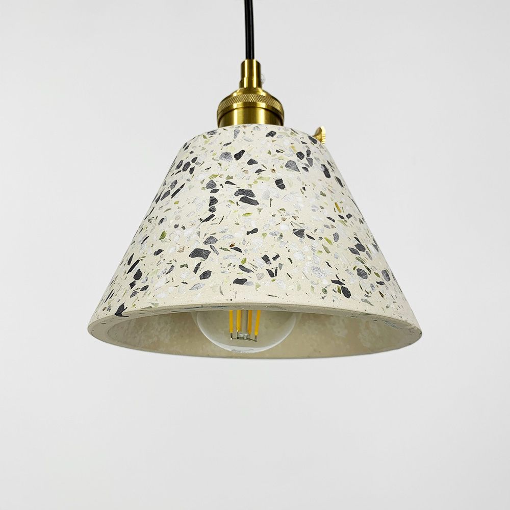 Підвісний білий бетонний світильник TERRAZZO CONO