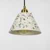 Підвісний білий бетонний світильник TERRAZZO CONO