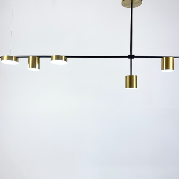 Видовжений світильник із LED пластинами