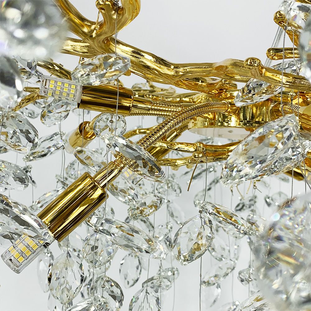 Вишукана золота люстра DIAMINA з кришталевим камінням Ø 60 см