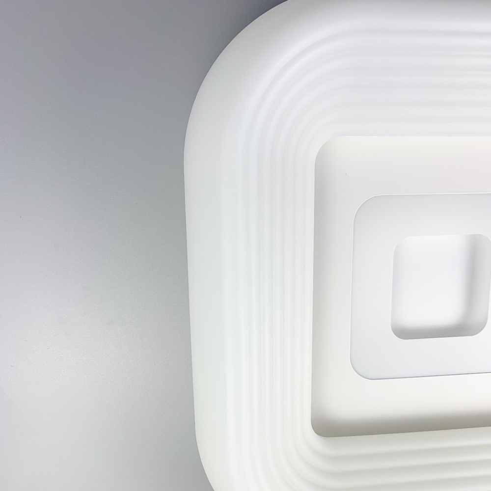 Білосніжна стельова LED люстра