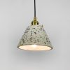Підвісний білий бетонний світильник TERRAZZO CONO