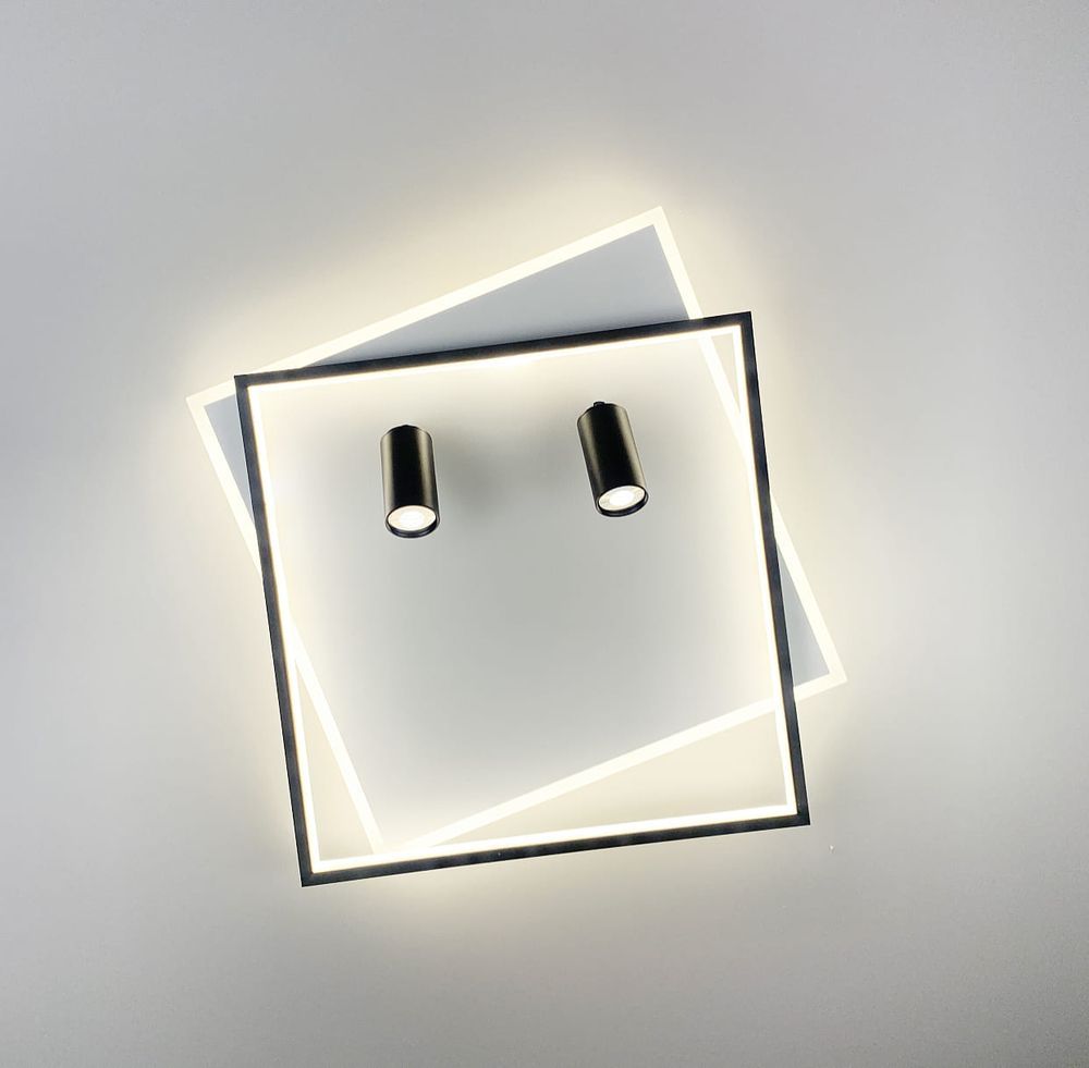 LED-світильник Simple Square в чорно-білому металі