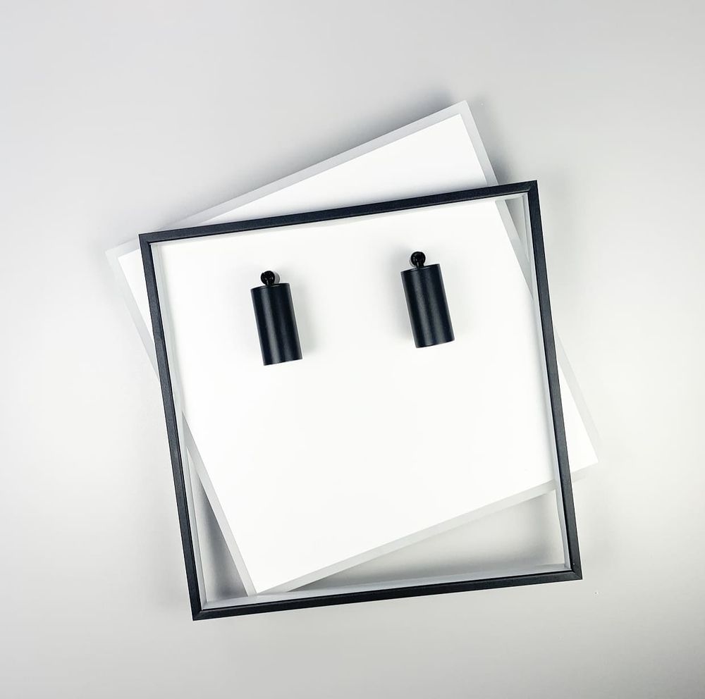 LED-світильник Simple Square в чорно-білому металі