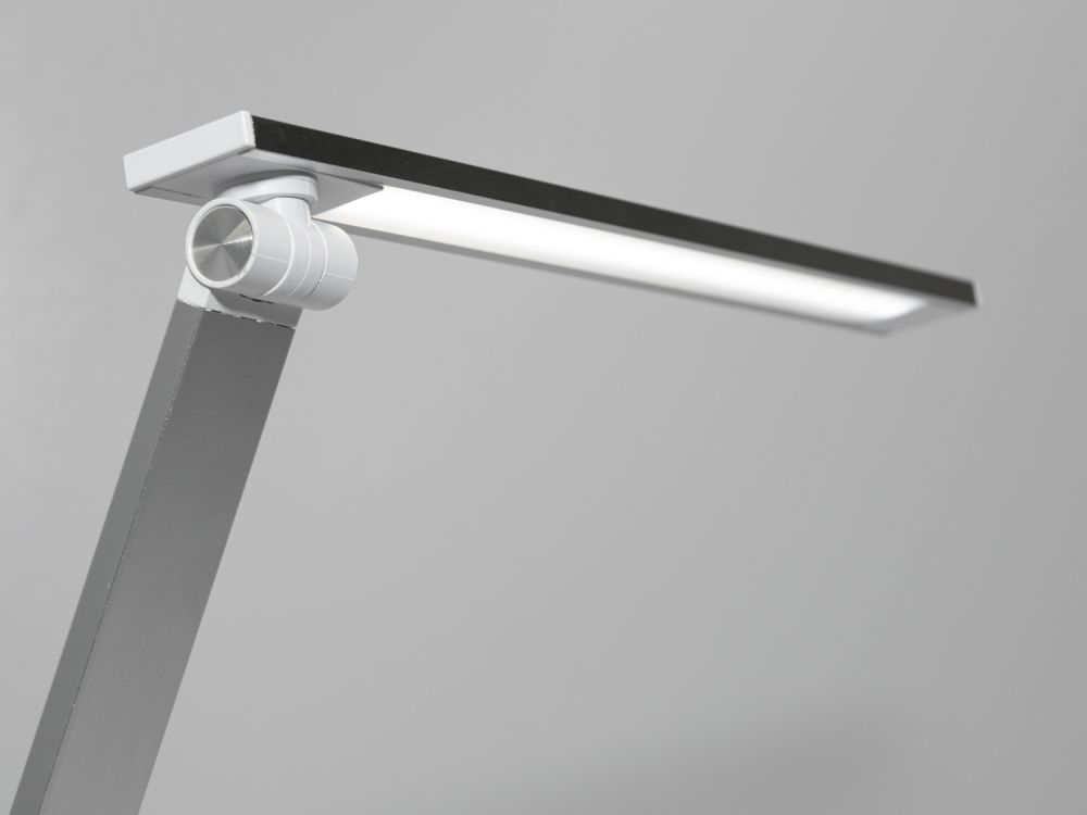 Настільна світлодіодна лампа A5502P SL wireless charge 6W хром сатин