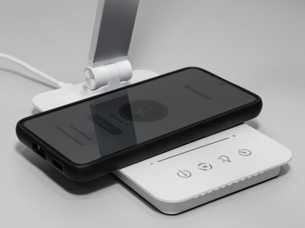 Настільна світлодіодна лампа A5502P SL wireless charge 6W хром сатин