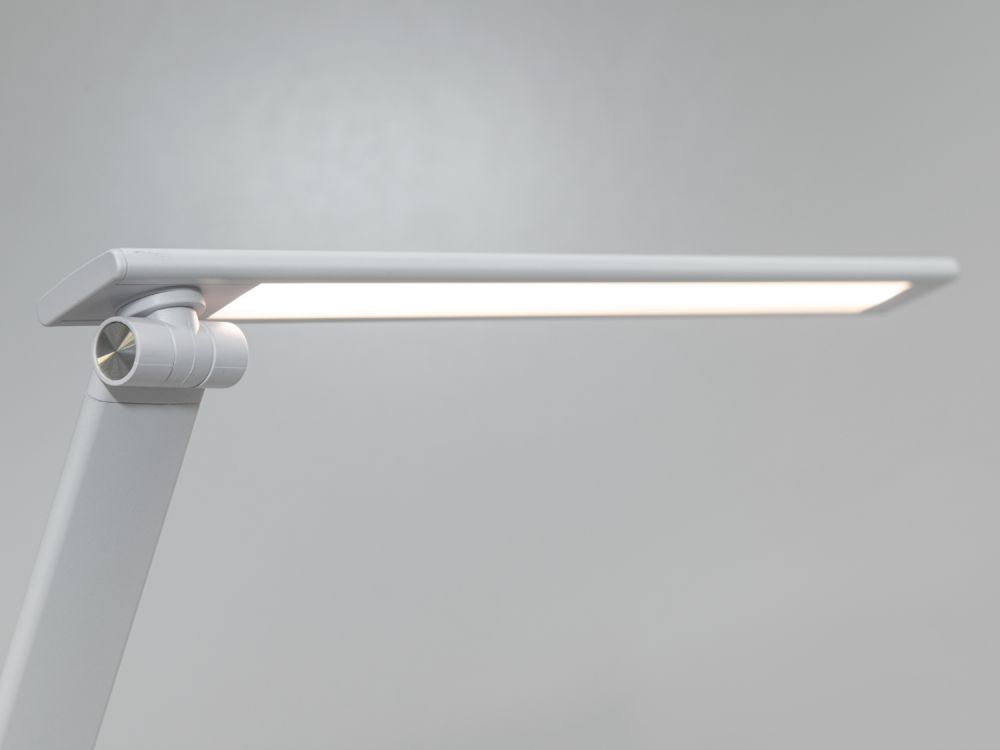 Настільна світлодіодна лампа A5503WH wireless charge 6W білий