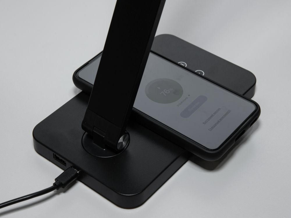 Настільна світлодіодна лампа A855BK wireless charge 5W чорна