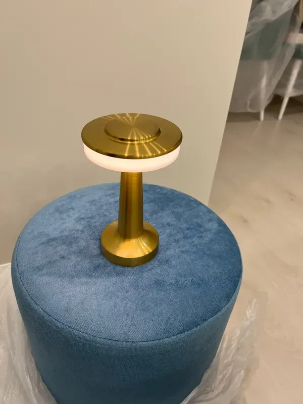 Настільна світлодіодна лампа на акумуляторі GTV DECOR MONUM 3W 3000K золота