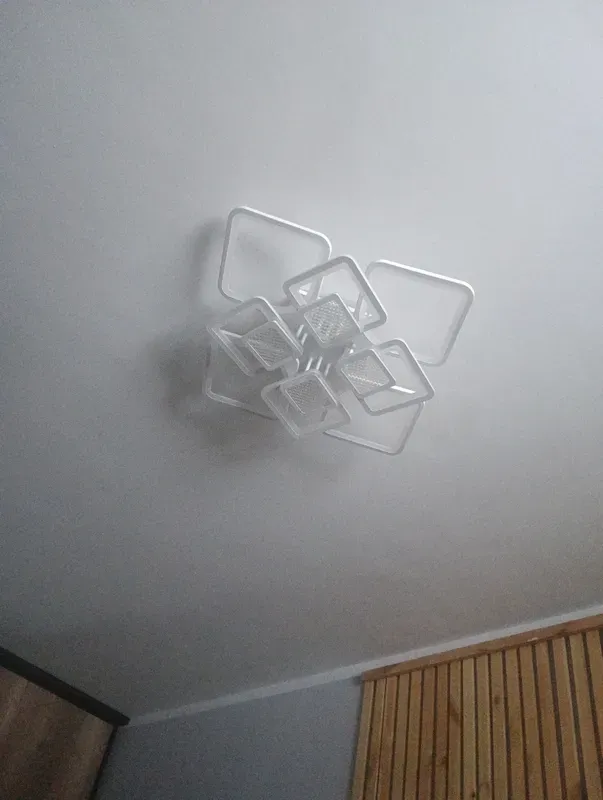 Люстра світлодіодна з пультом та додатком для телефону Tetra twist 165W біла