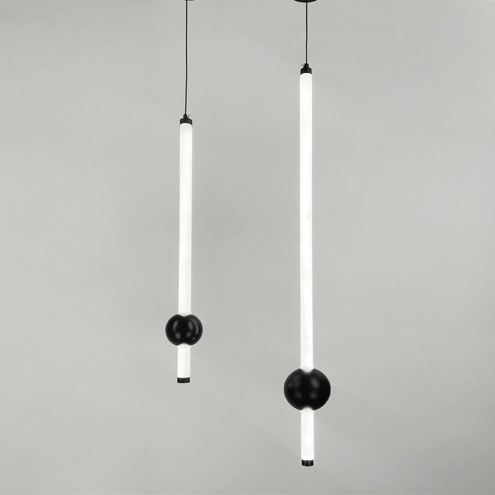 Led світильник у вертикальній формі 90 см із чорною кулькою YG 517A/900 VL BK