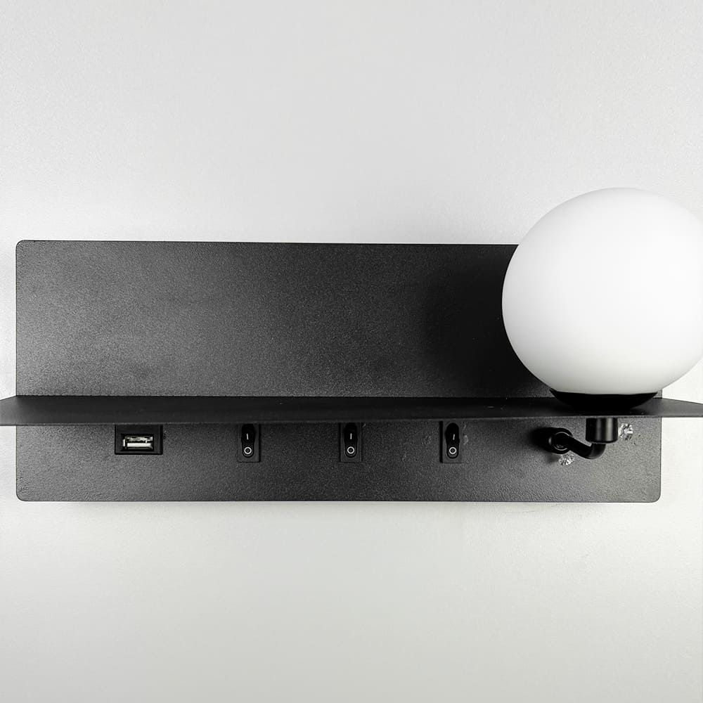 Видовжене чорне бра з плафоном, поличкою та USB 30х13 см