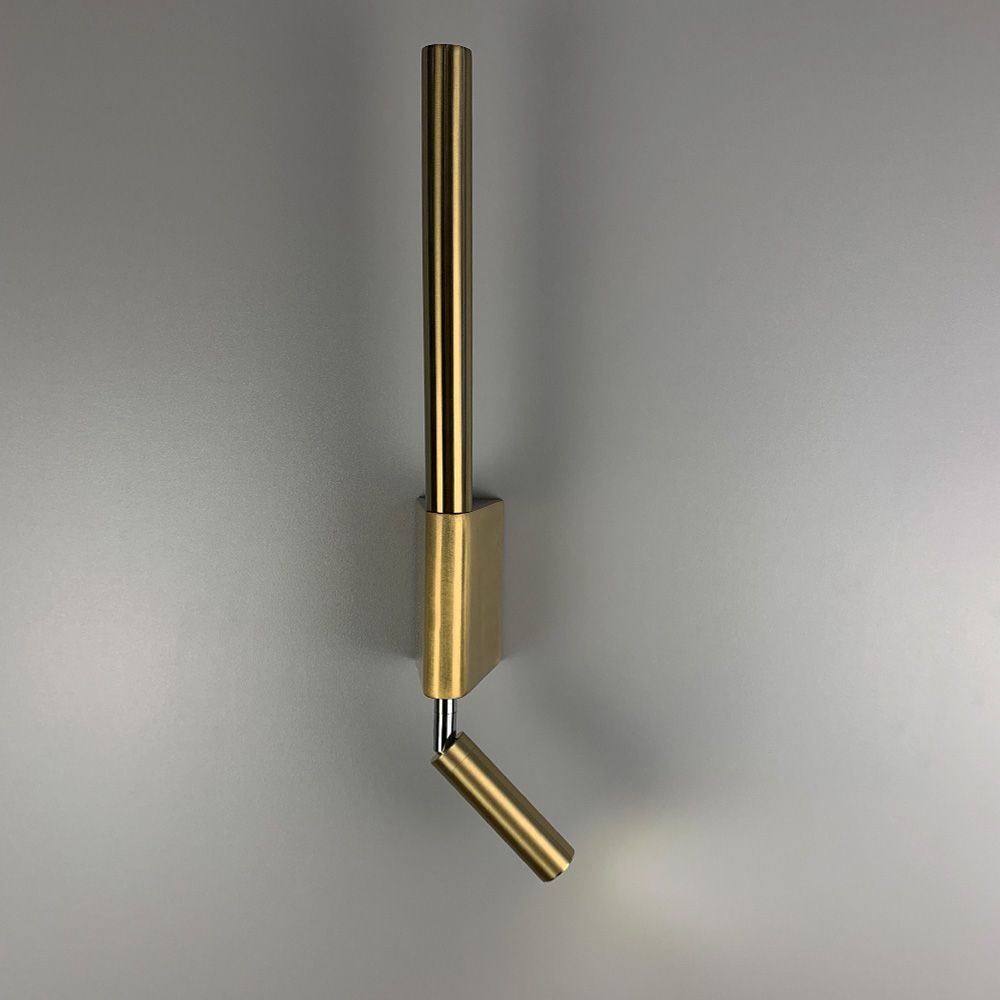 Бра сервї Mantra Torch у золотому кольорі з вимикачем на корпусі