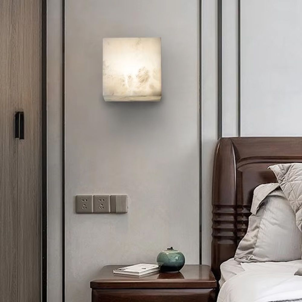Кубічне бра з підсвіченим мармуровим корпусом 12х12х14,5 см 6091/SQ