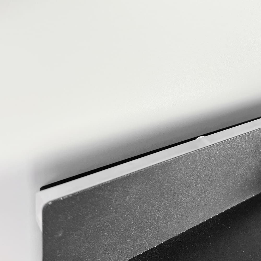 Видовжене чорне бра з плафоном, поличкою та USB 30х13 см
