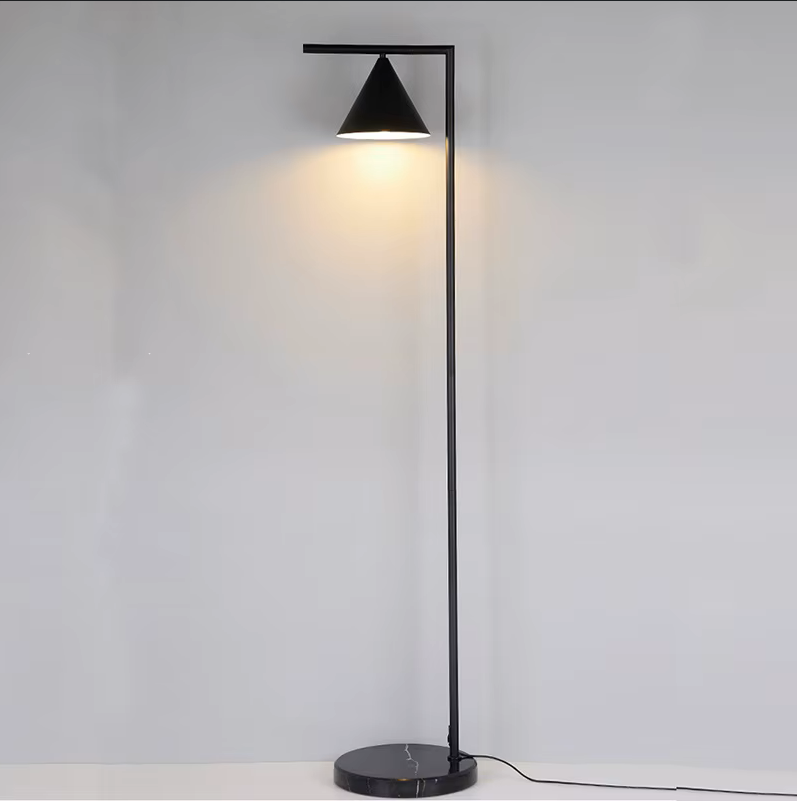 Торшер для підлоги Bell Lamp з металевого каркасу у кольорі чорний