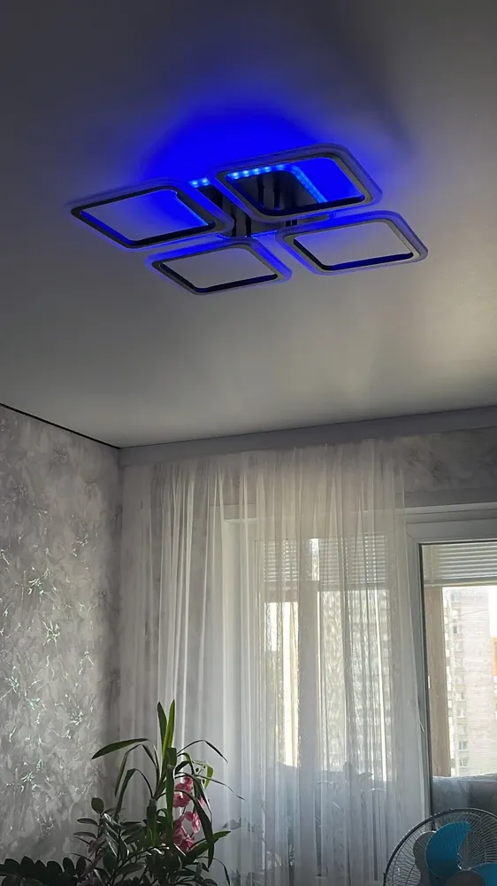 Люстра світлодіодна з пультом та додатком для телефону Room RGB 70W 4S чорна