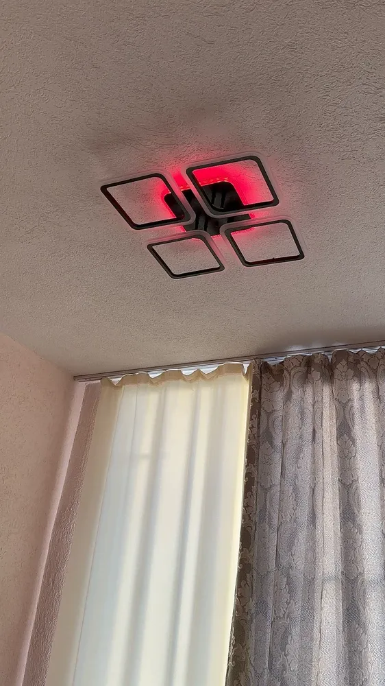 Люстра світлодіодна з пультом та додатком для телефону Room RGB 70W 4S чорна