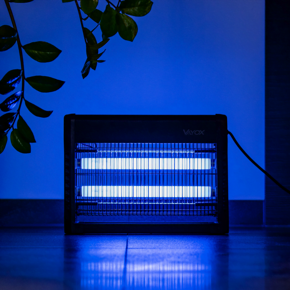 Електричний знищувач комах до 70 м2 VAYOX IKL-20W Польща