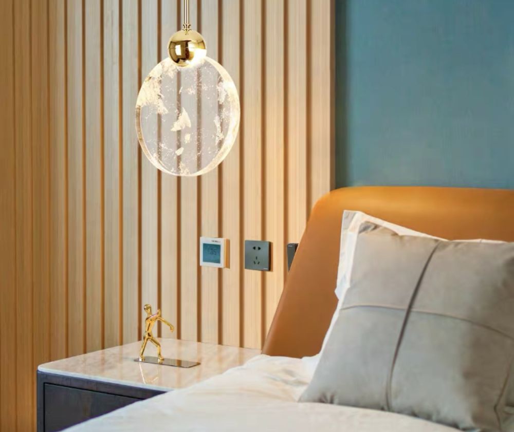 Підвісний світильник Plane Lamp золотого кольору