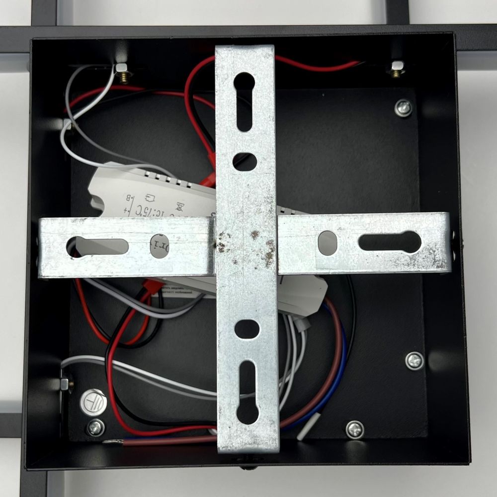 Світлодіодна люстра з пультом CALLISTA 100W 3S чорна